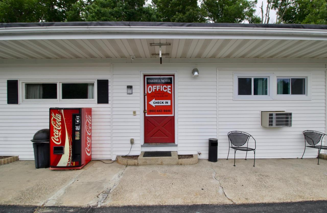 Oakdell Motel Waterford Ct ภายนอก รูปภาพ