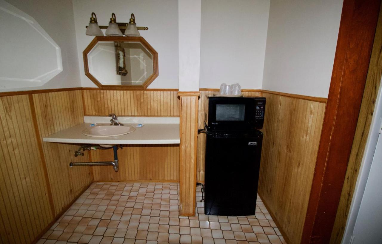 Oakdell Motel Waterford Ct ภายนอก รูปภาพ