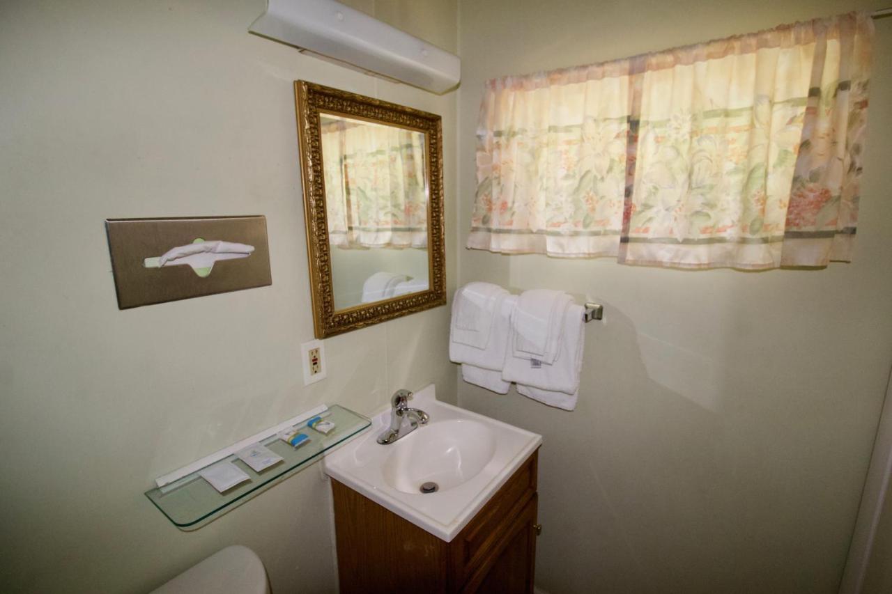 Oakdell Motel Waterford Ct ภายนอก รูปภาพ
