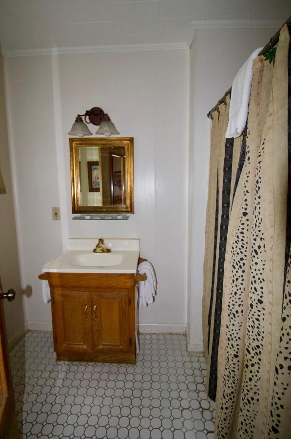 Oakdell Motel Waterford Ct ภายนอก รูปภาพ